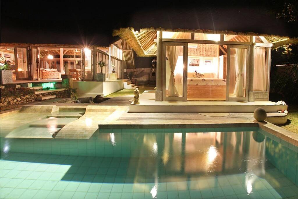 Villa Lumba Lumba - Oceanfront&Spectacular View! Lembongan Exterior foto