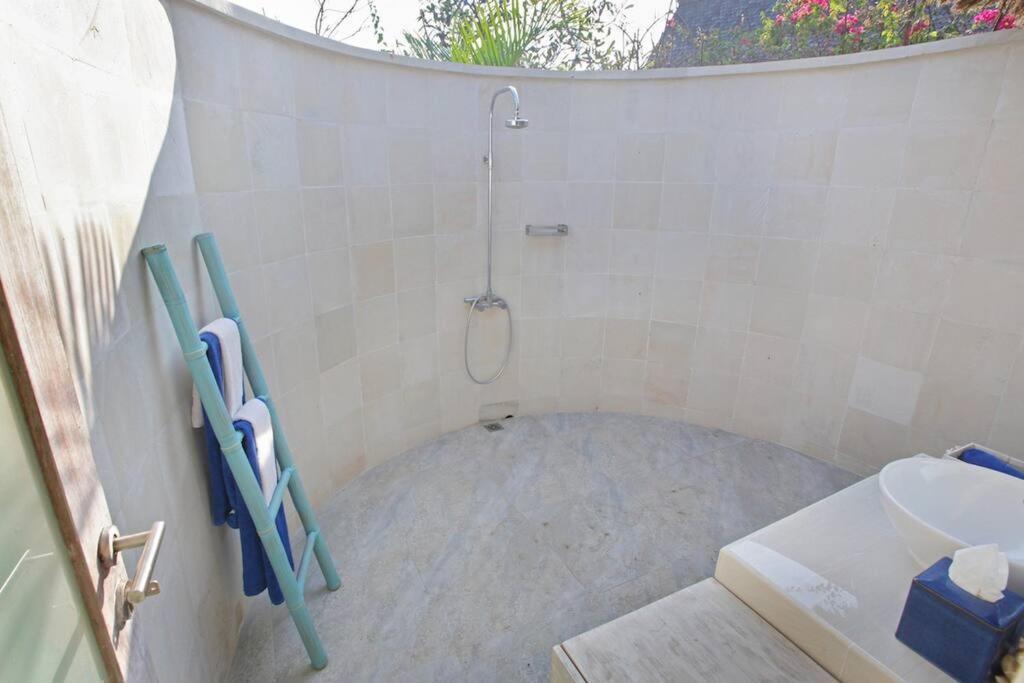 Villa Lumba Lumba - Oceanfront&Spectacular View! Lembongan Exterior foto